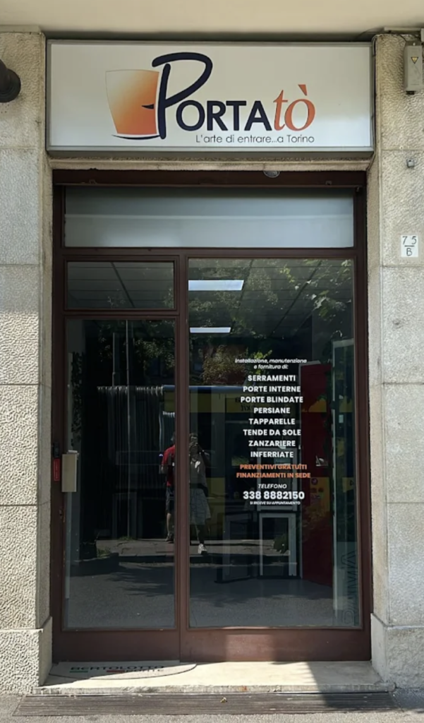 Negozio serramenti e porte via Venaria Torino